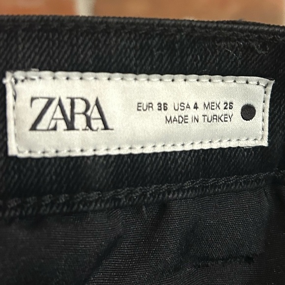 Zara The Slim Capri in Flocked Black Size 4 - Picture 8 of 9